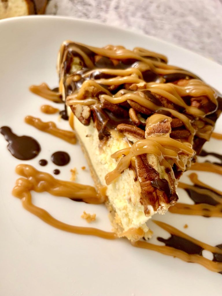 Keto Turtle Cheesecake