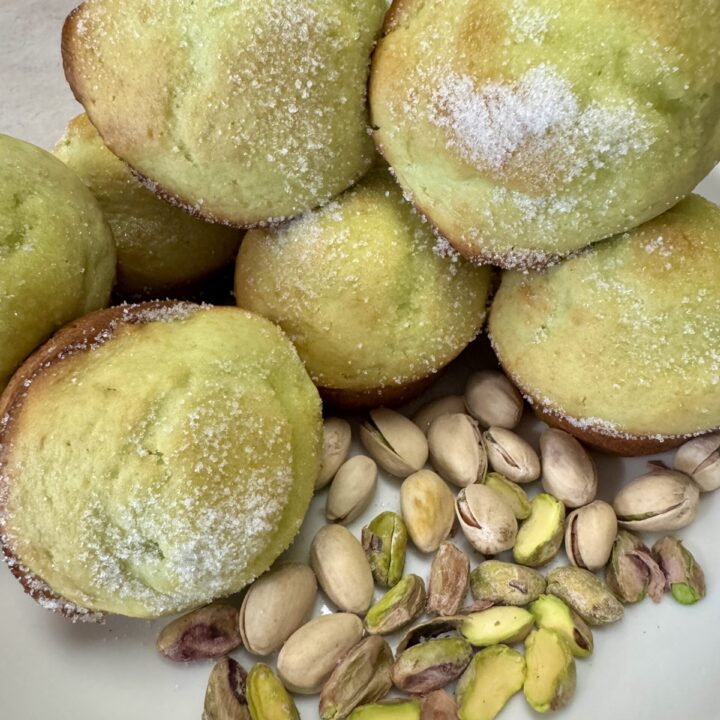Easy Pistachio Muffins