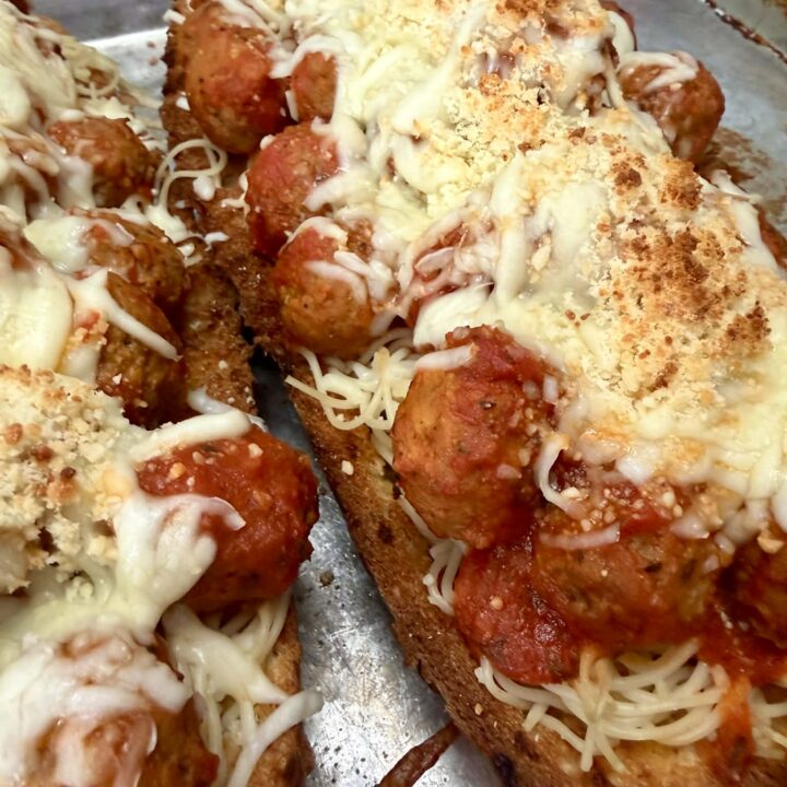 Spaghetti Stuffed Garlic Bread