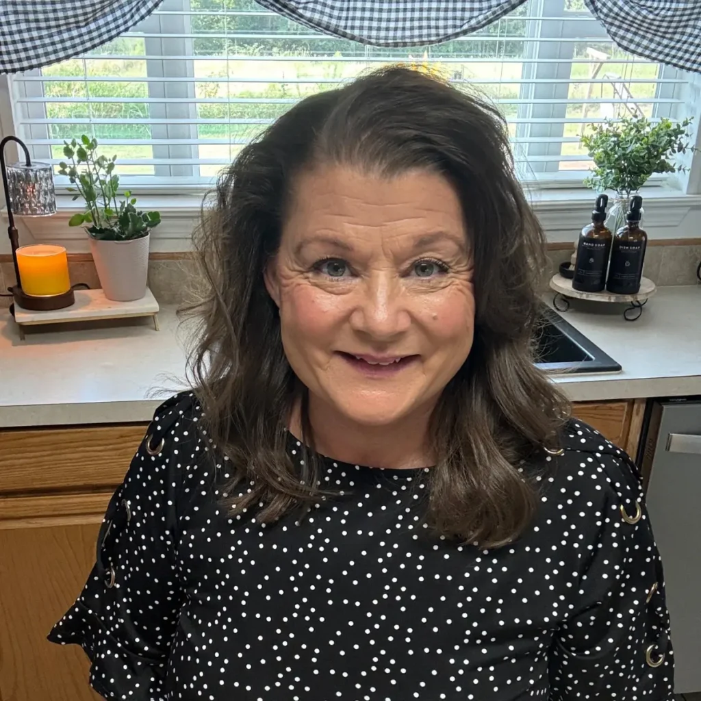 Leah, author of The Lazy K Kitchen.